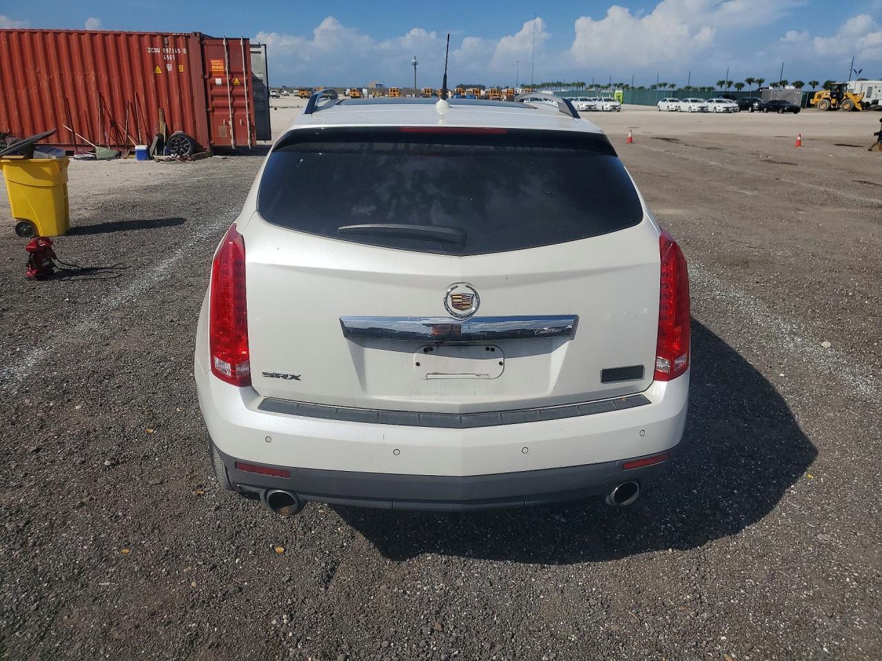 2010 CADILLAC SRX