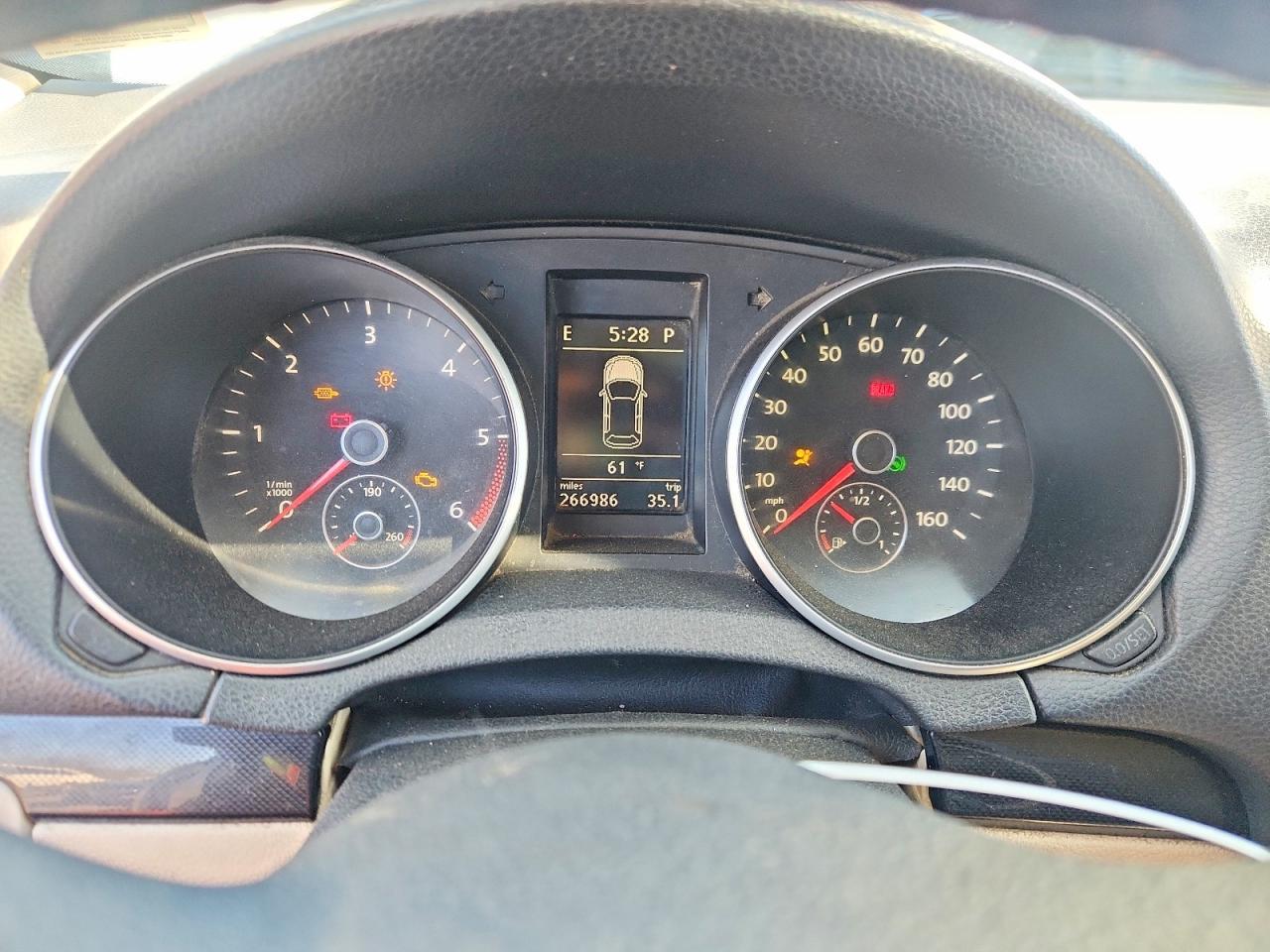 2011 VOLKSWAGEN JETTA