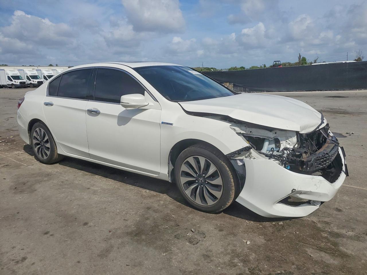 2017 HONDA ACCORD