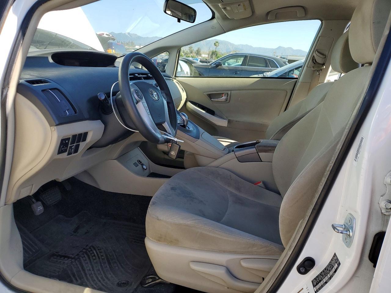 2014 TOYOTA PRIUS