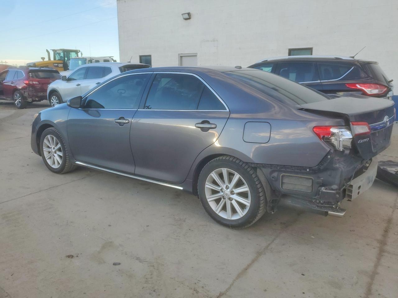 2014 TOYOTA CAMRY