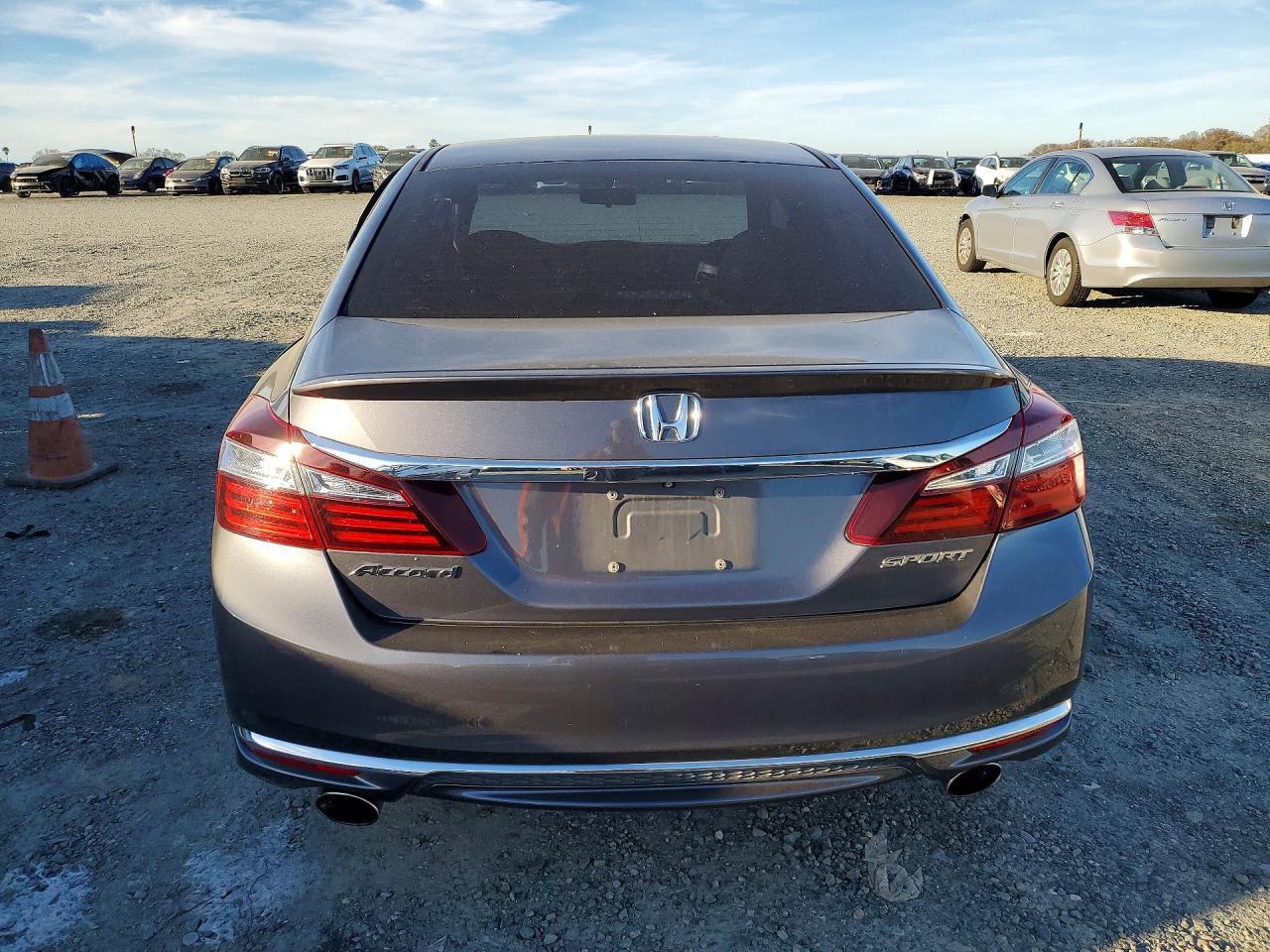 2017 HONDA ACCORD