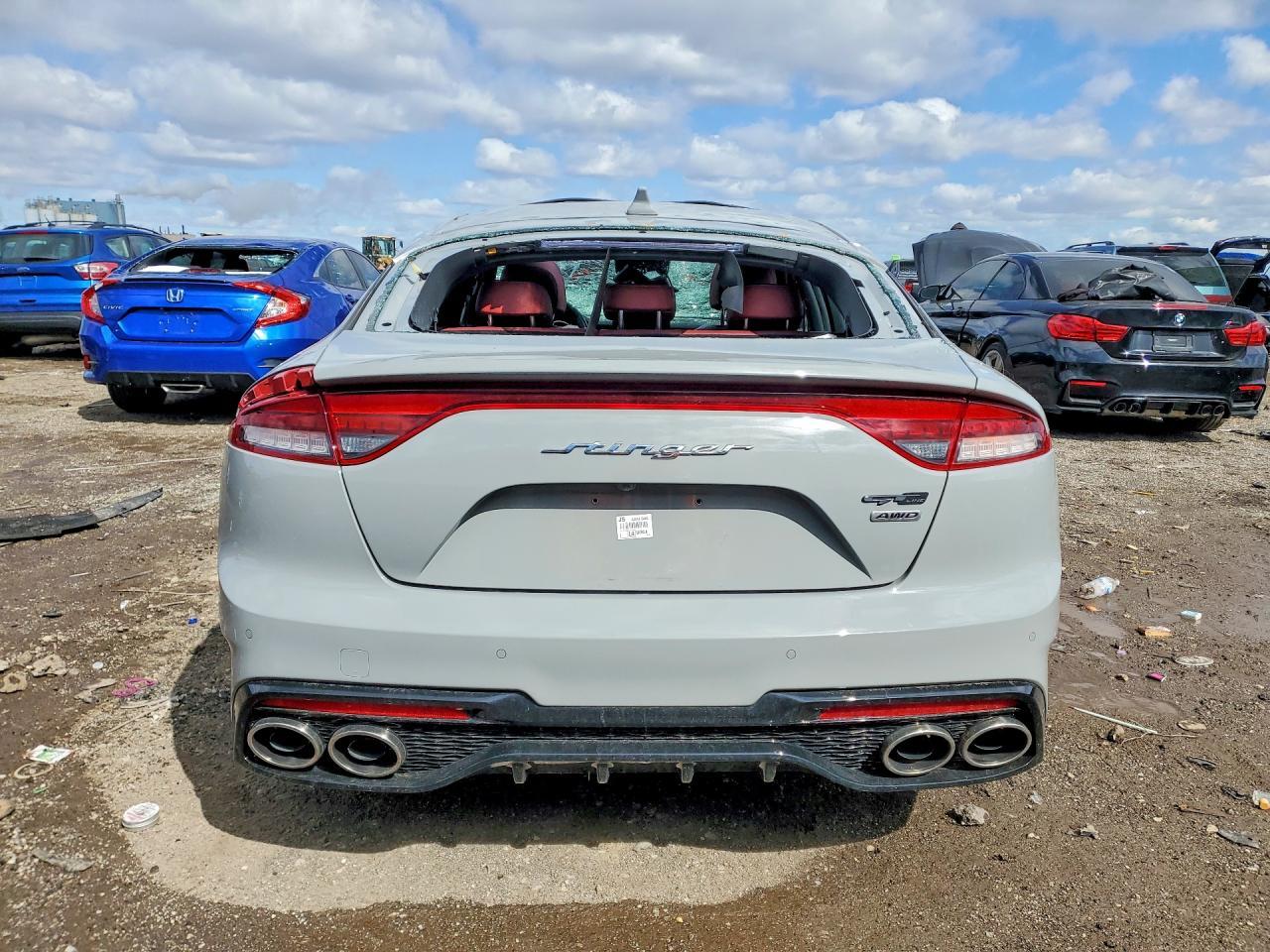 2022 KIA Stinger