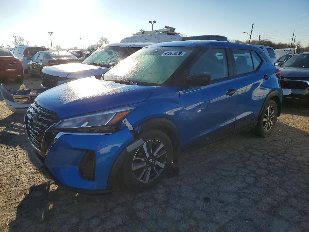 2024 NISSAN KICKS