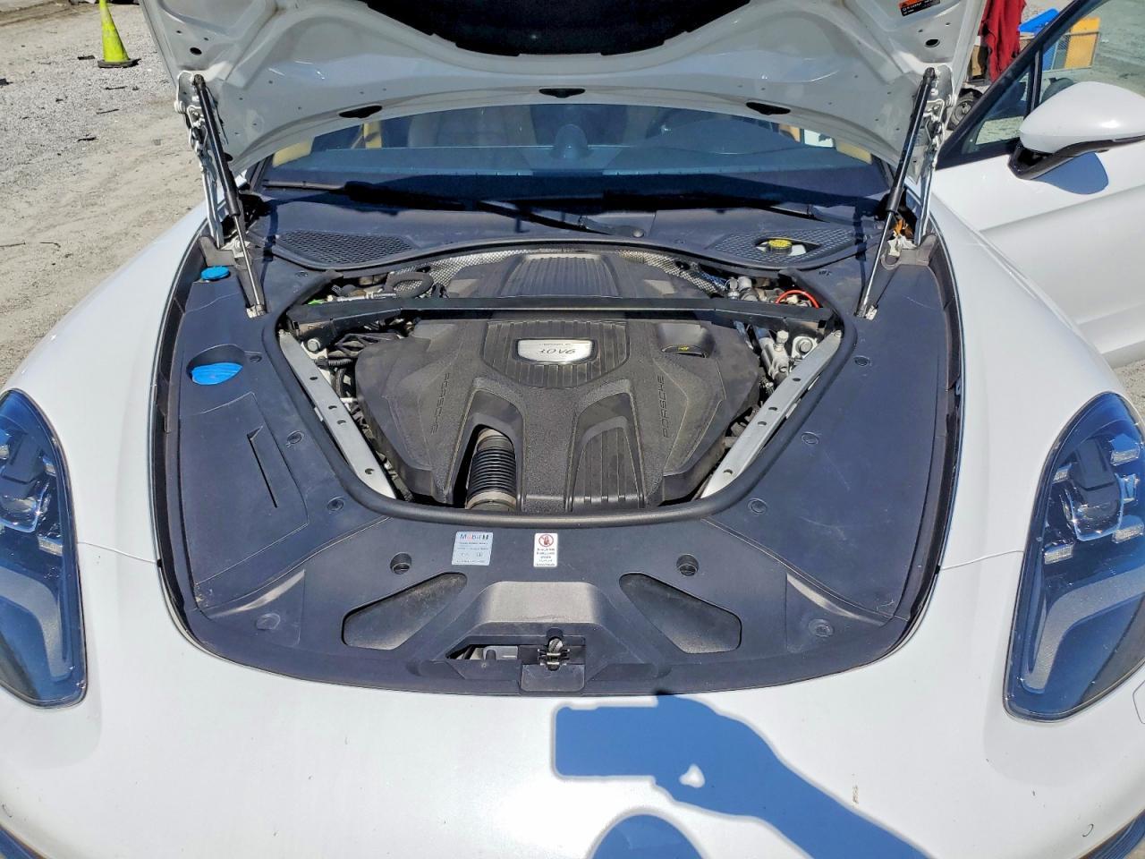 2017 PORSCHE Panamera