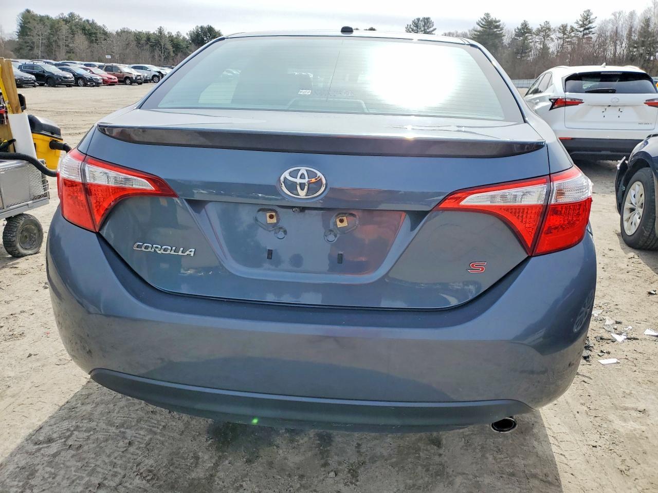 2015 TOYOTA COROLLA