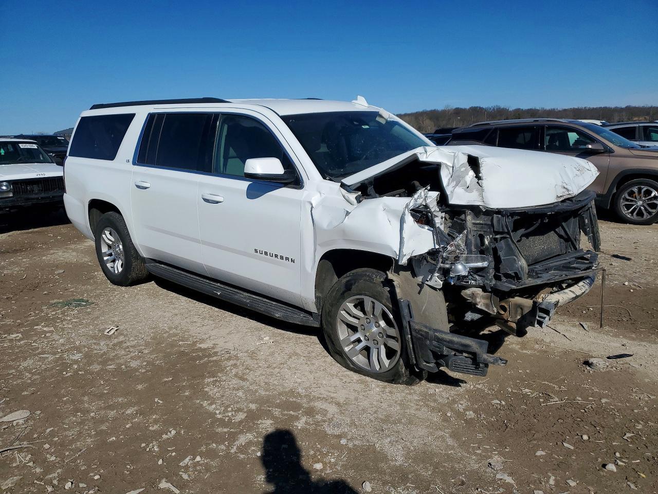 2016 CHEVROLET Suburban