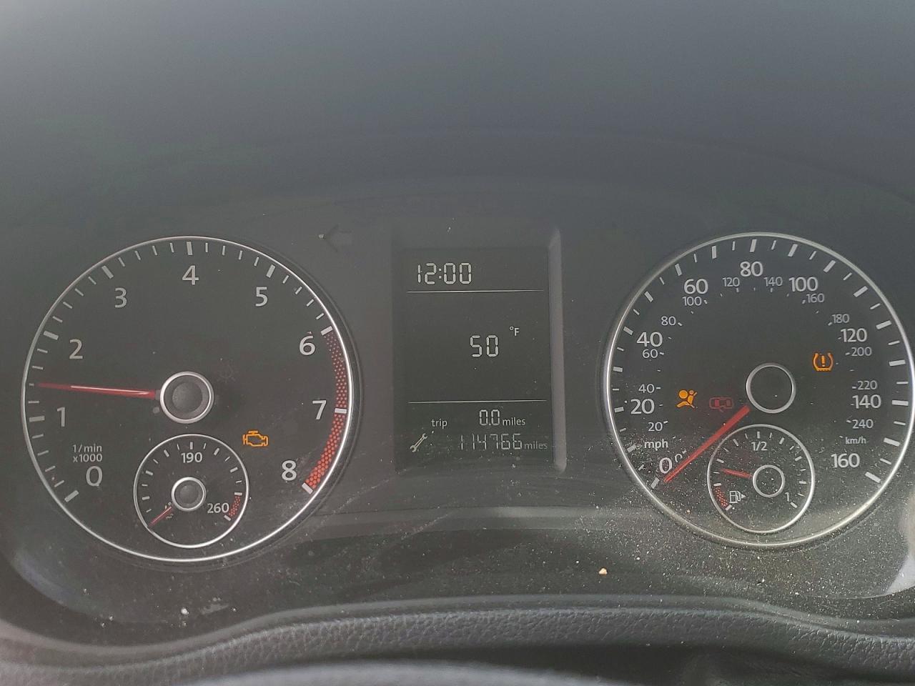 2014 VOLKSWAGEN Passat
