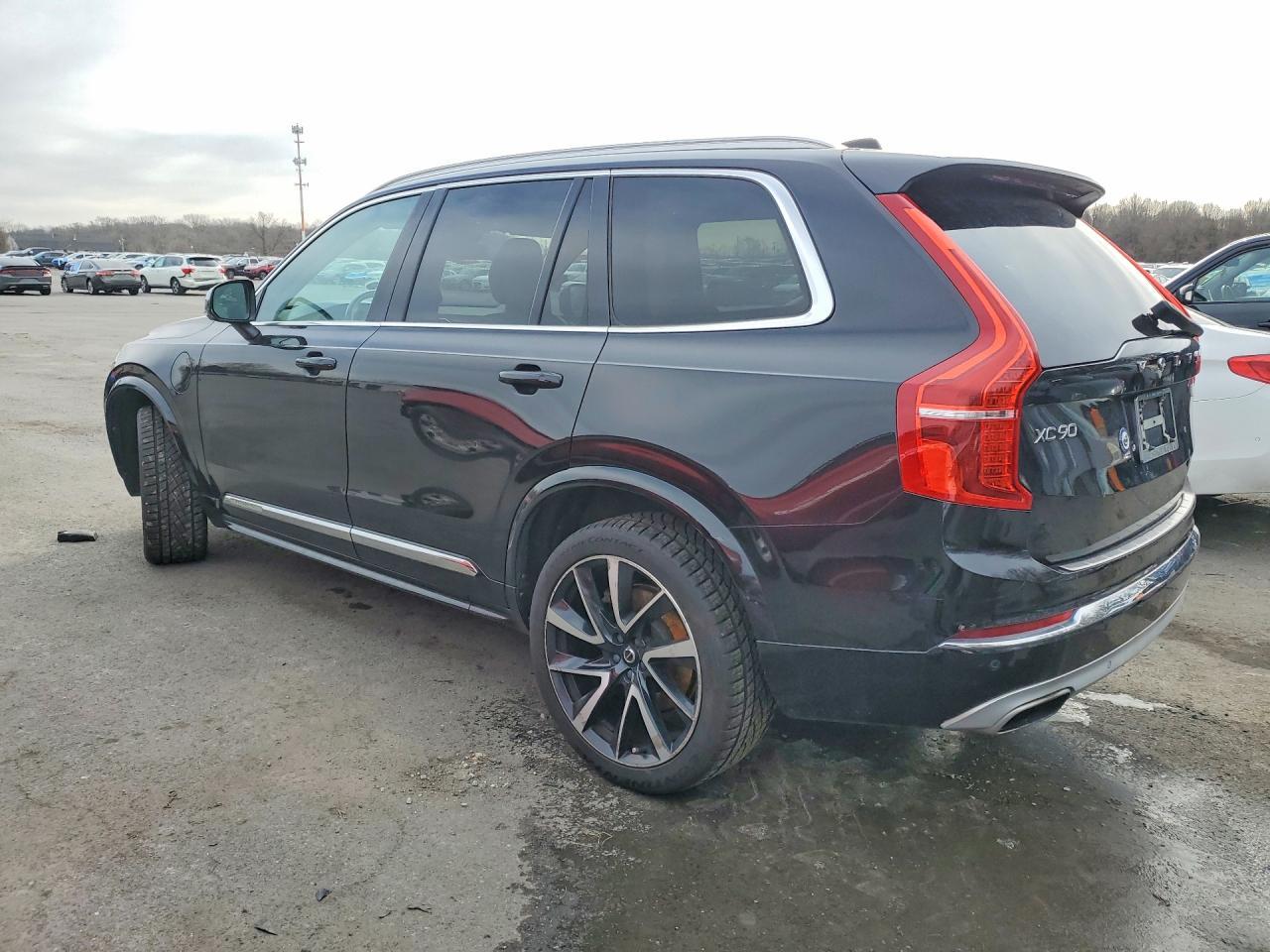 2021 VOLVO XC90