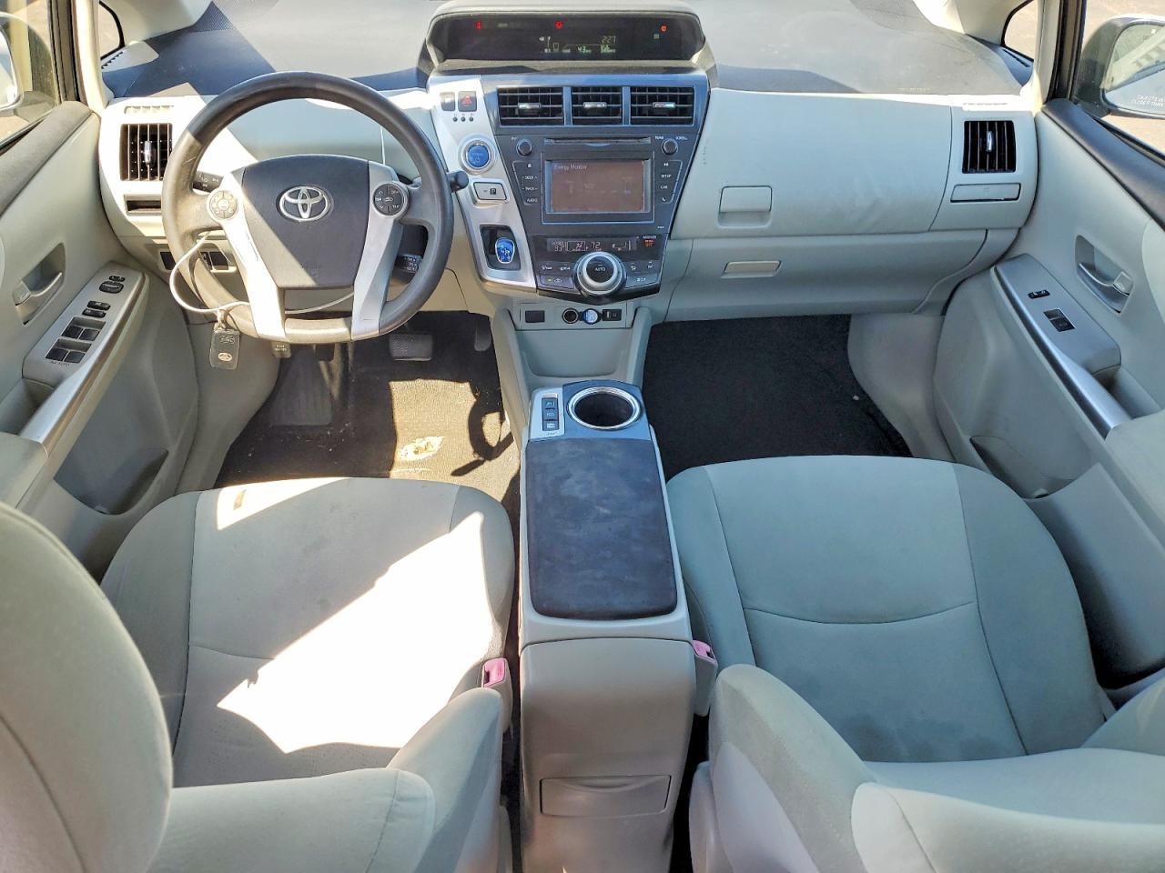2012 TOYOTA PRIUS V