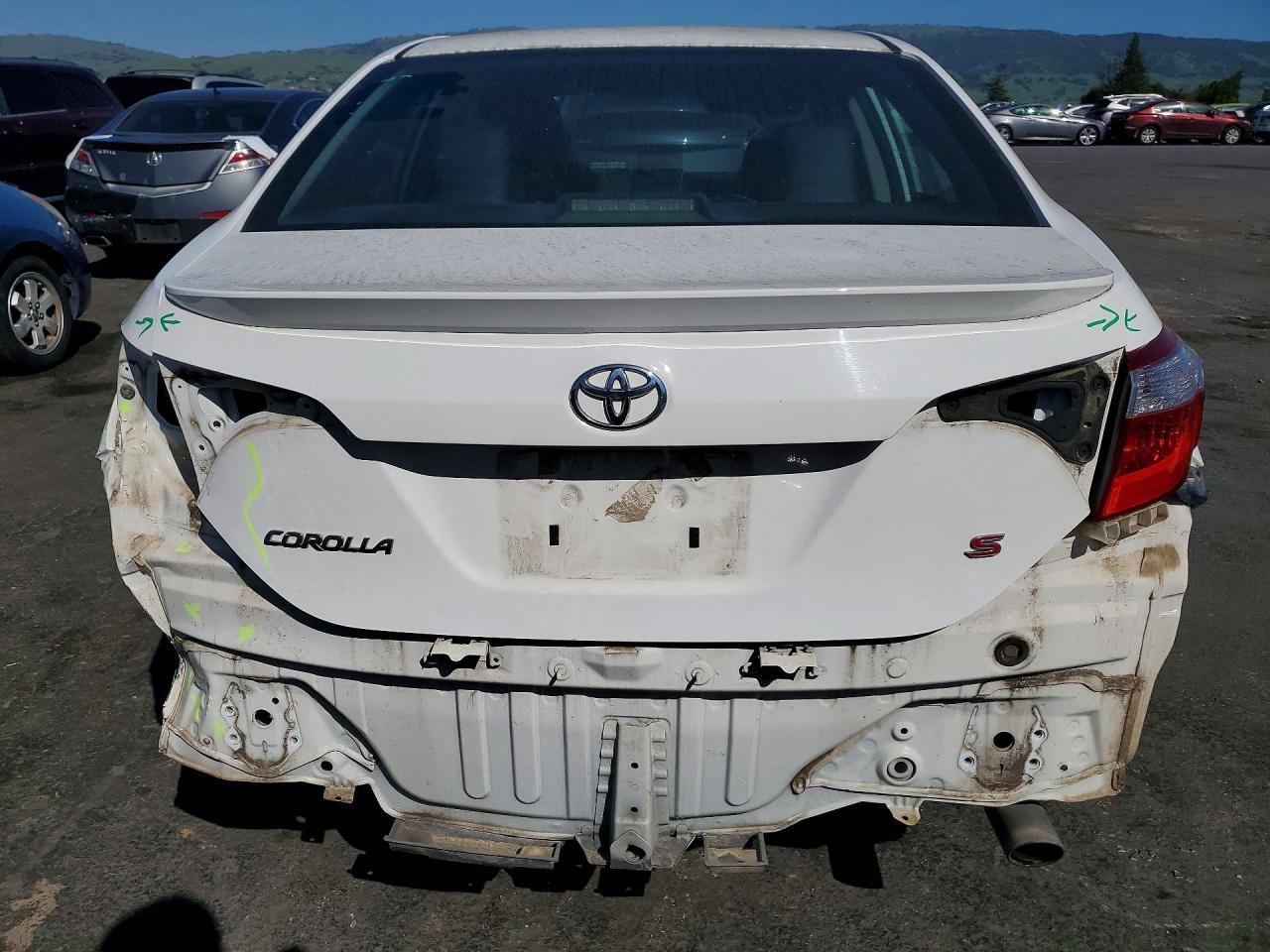 2016 TOYOTA COROLLA
