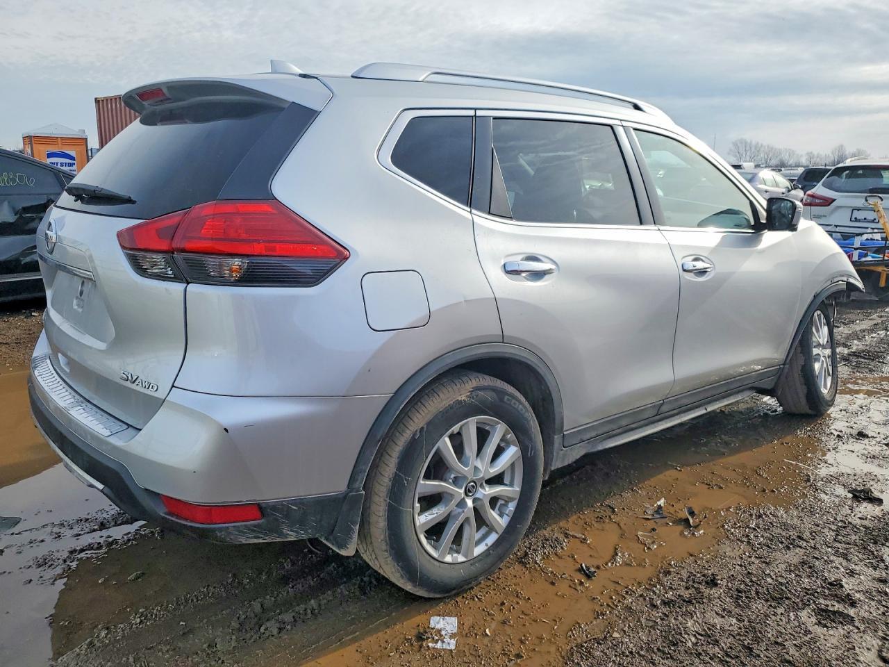 2017 NISSAN ROGUE