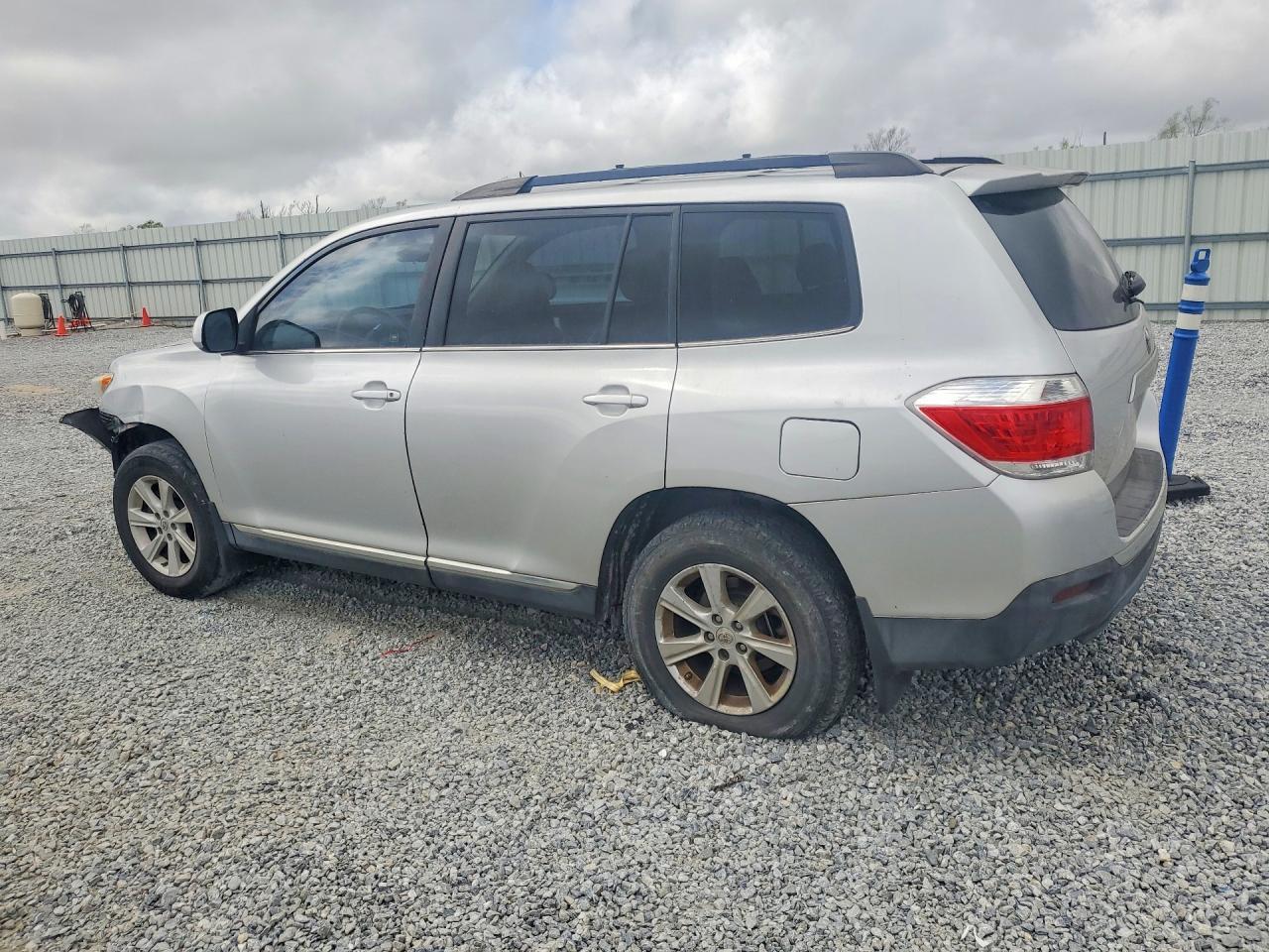 2013 TOYOTA HIGHLANDER