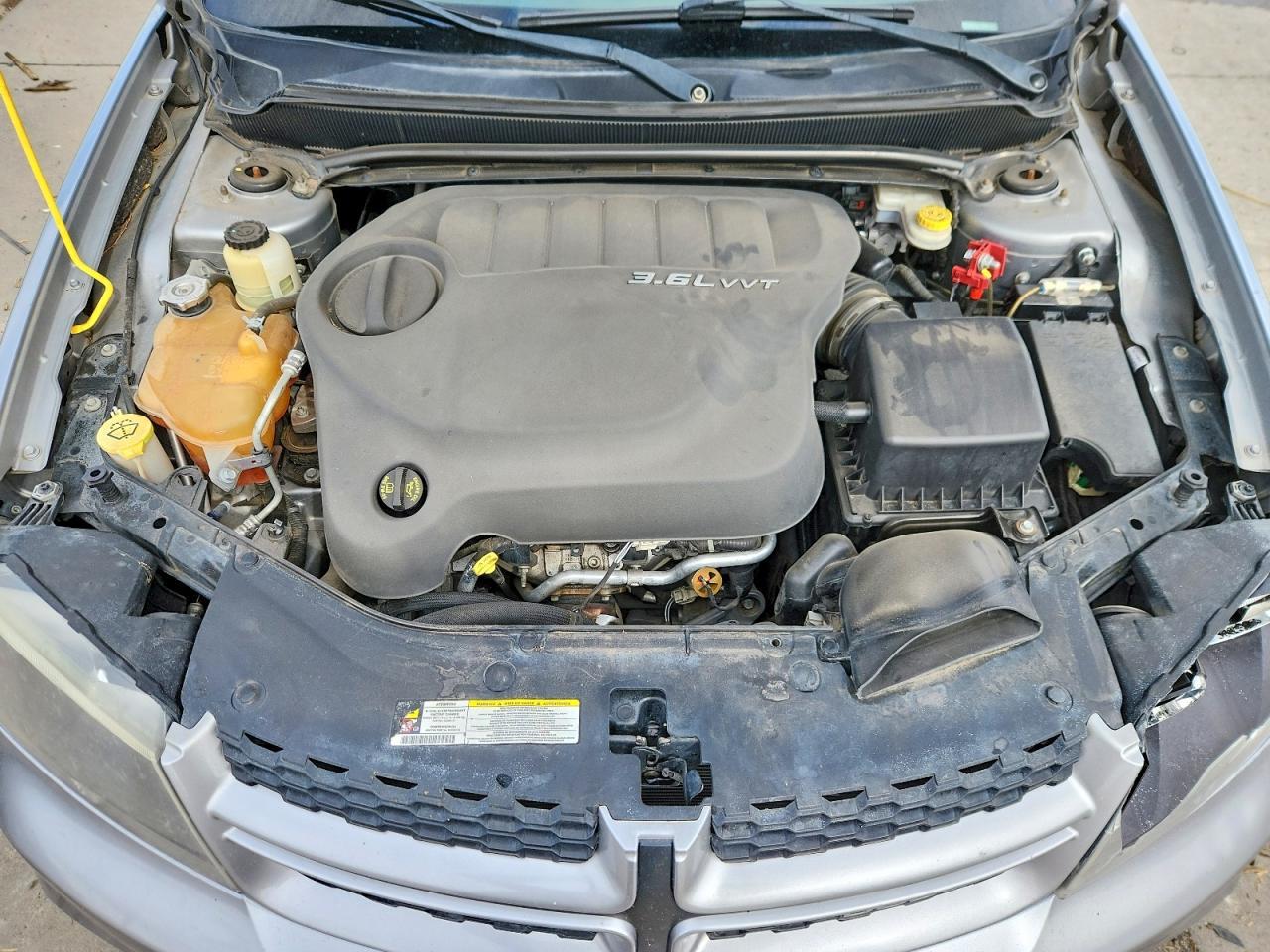 2013 DODGE Avenger