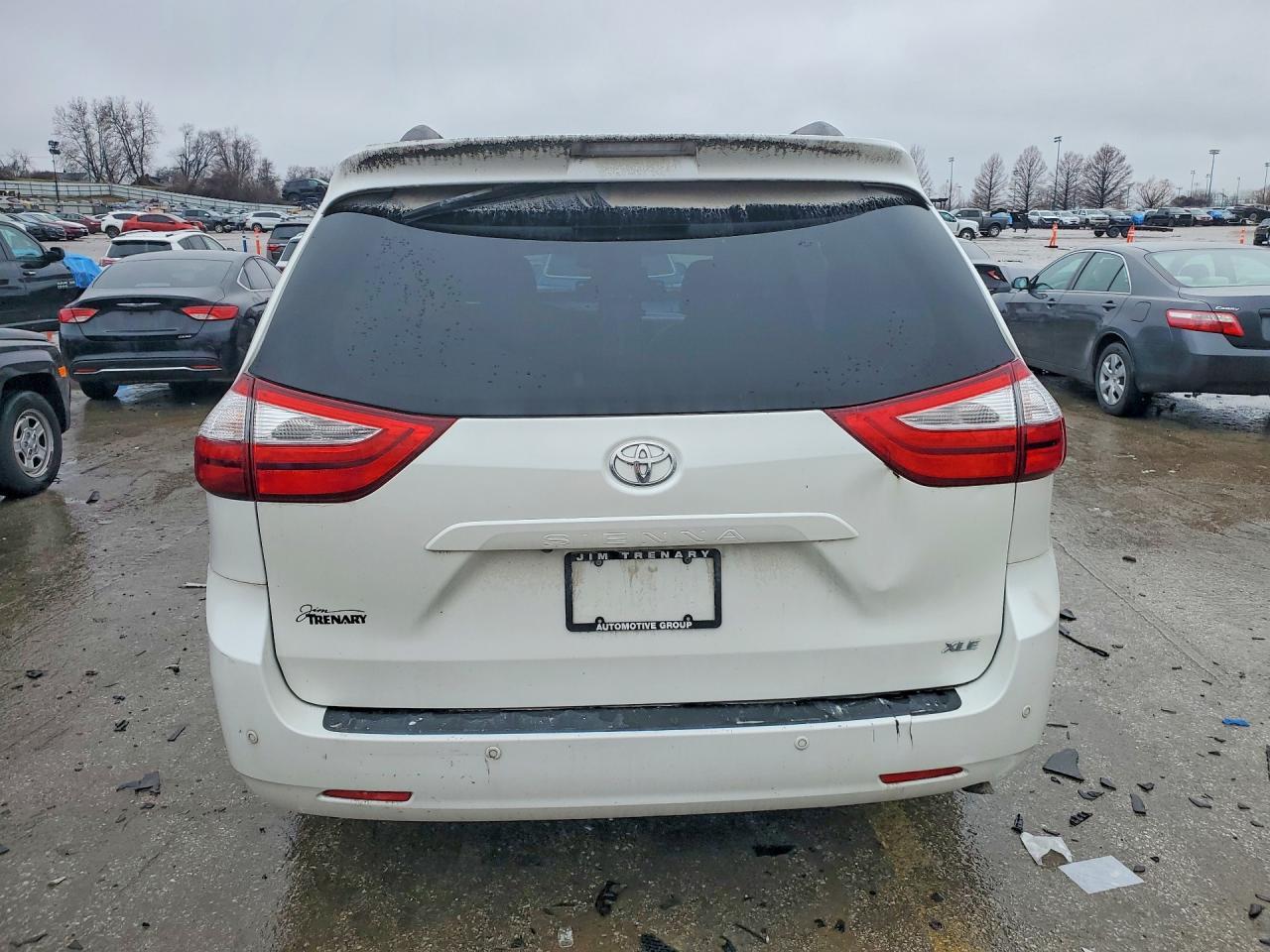 2017 TOYOTA SIENNA