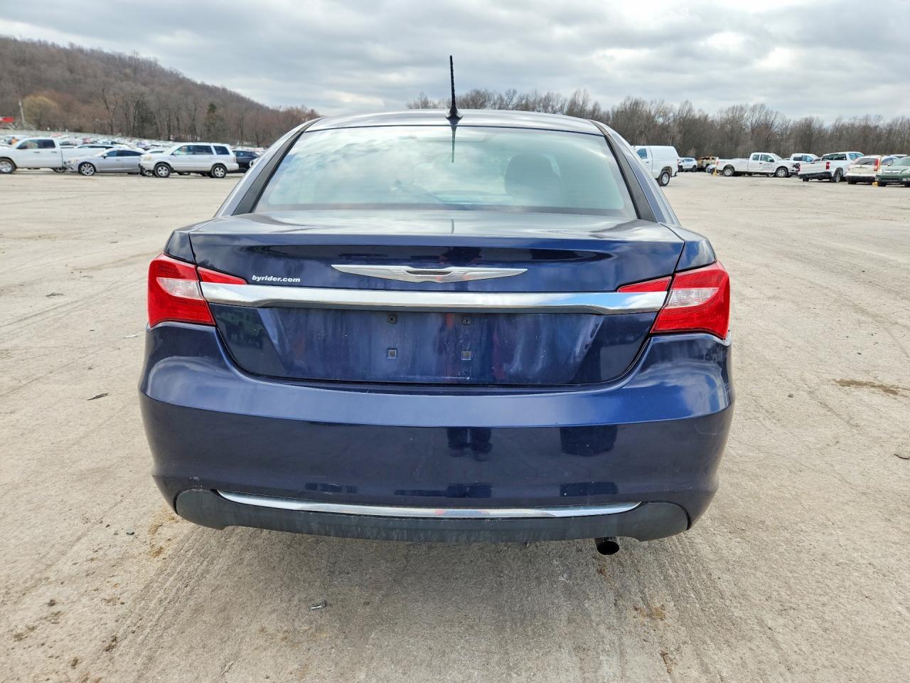 2013 CHRYSLER 200