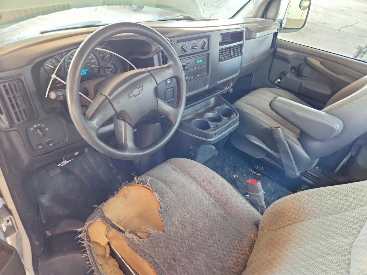 2005 CHEVROLET EXPRESS 2500