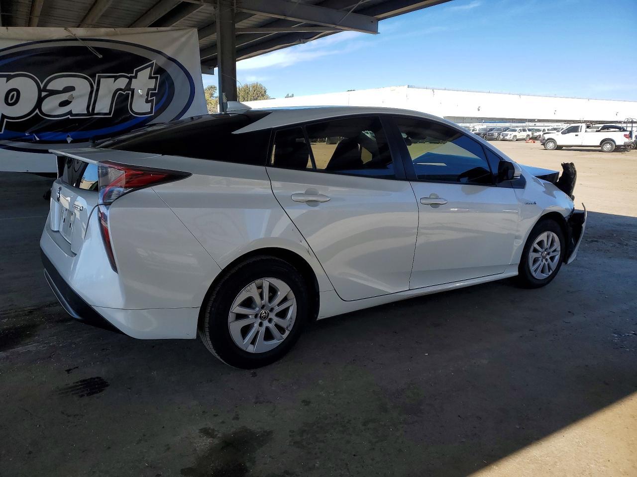 2017 TOYOTA PRIUS