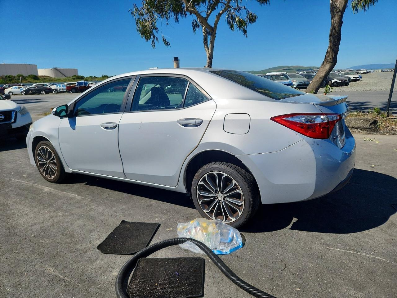 2015 TOYOTA COROLLA