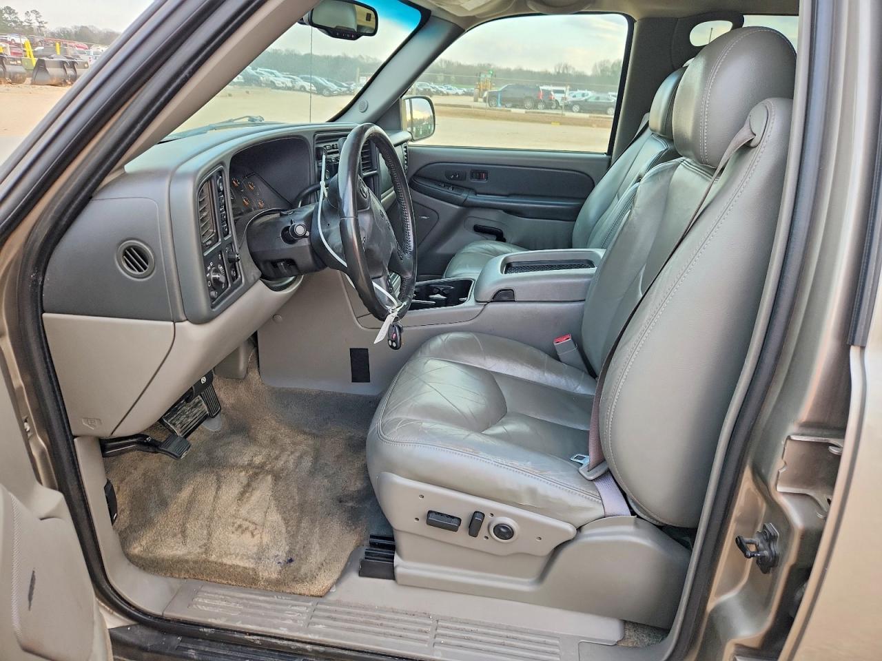 2003 CHEVROLET Suburban