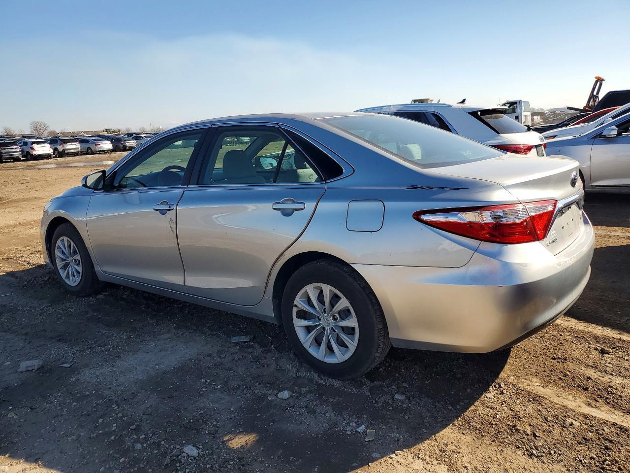 2016 TOYOTA CAMRY