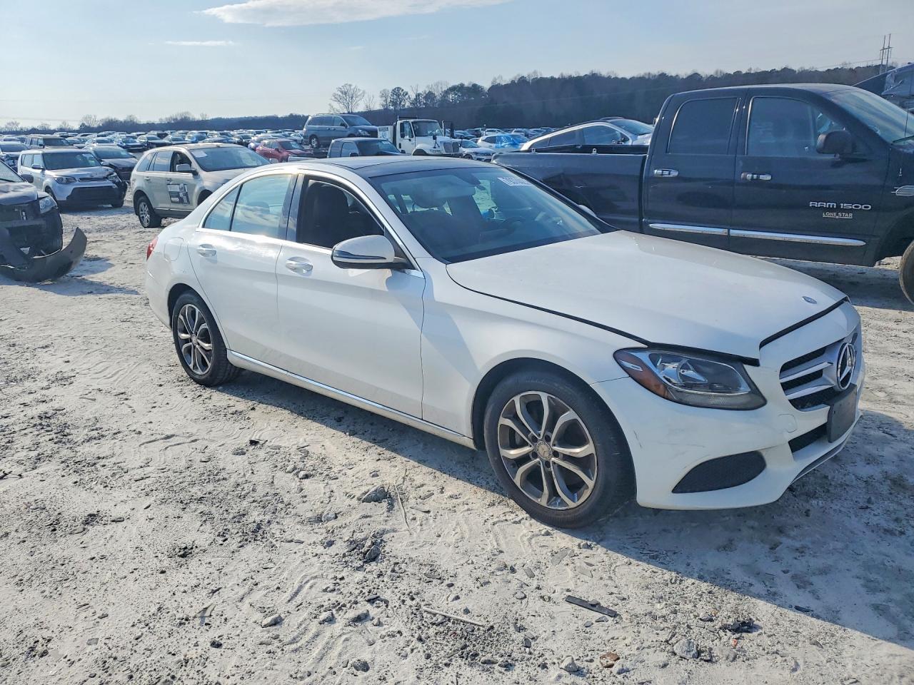 2016 MERCEDES-BENZ C-CLASS