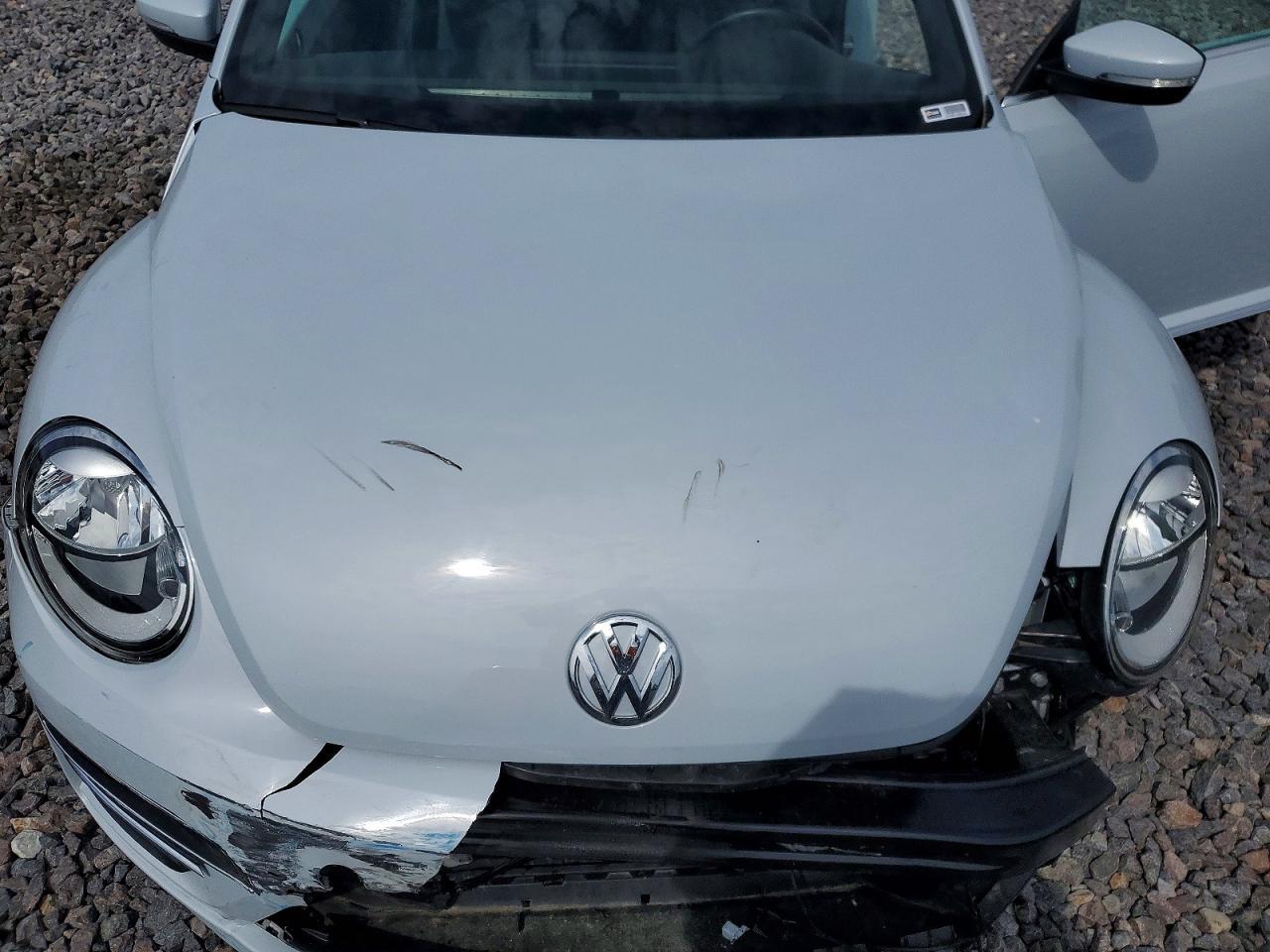 2017 VOLKSWAGEN Beetle