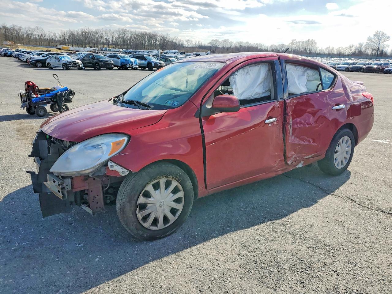 2014 NISSAN VERSA