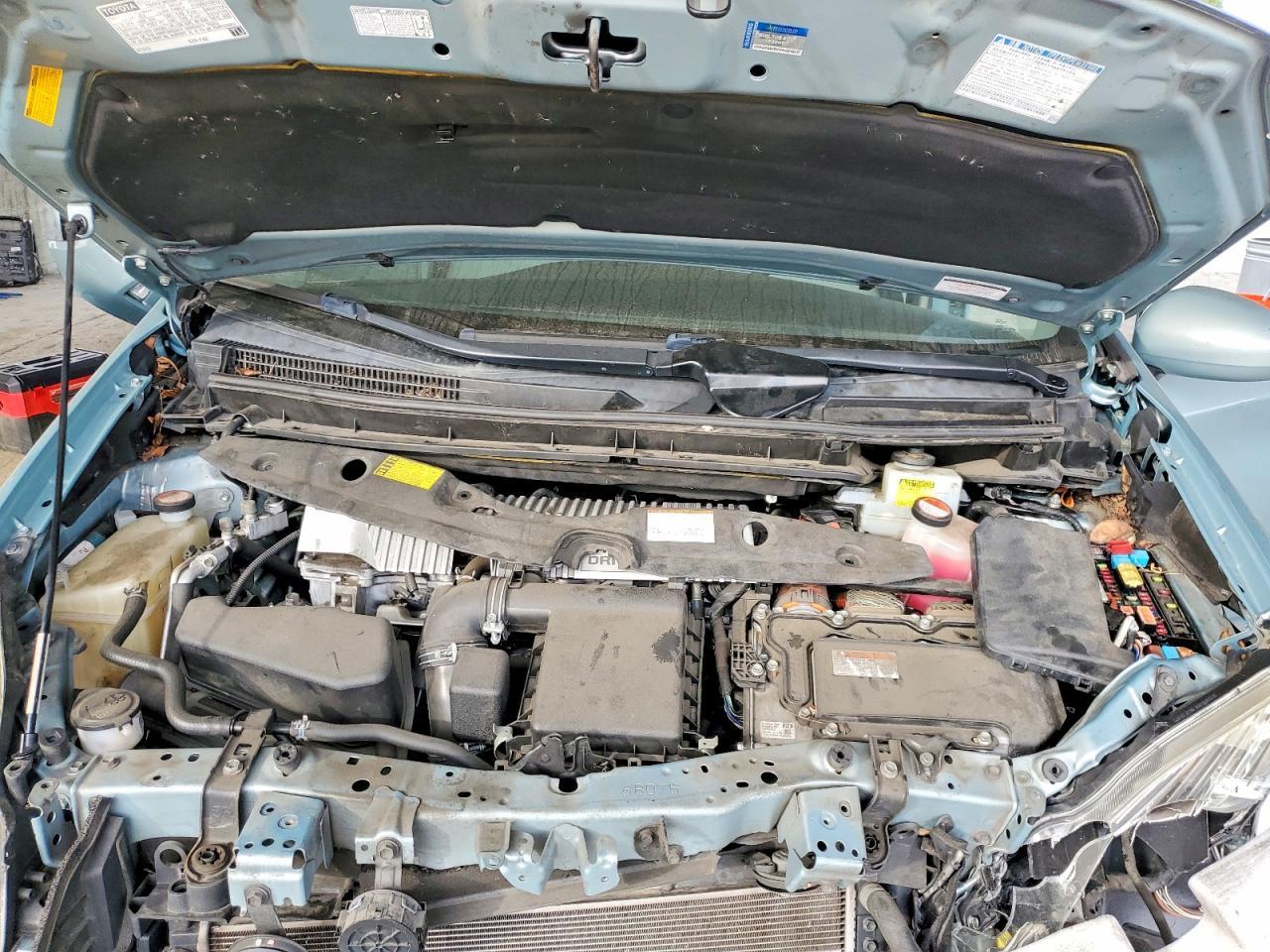 2015 TOYOTA PRIUS