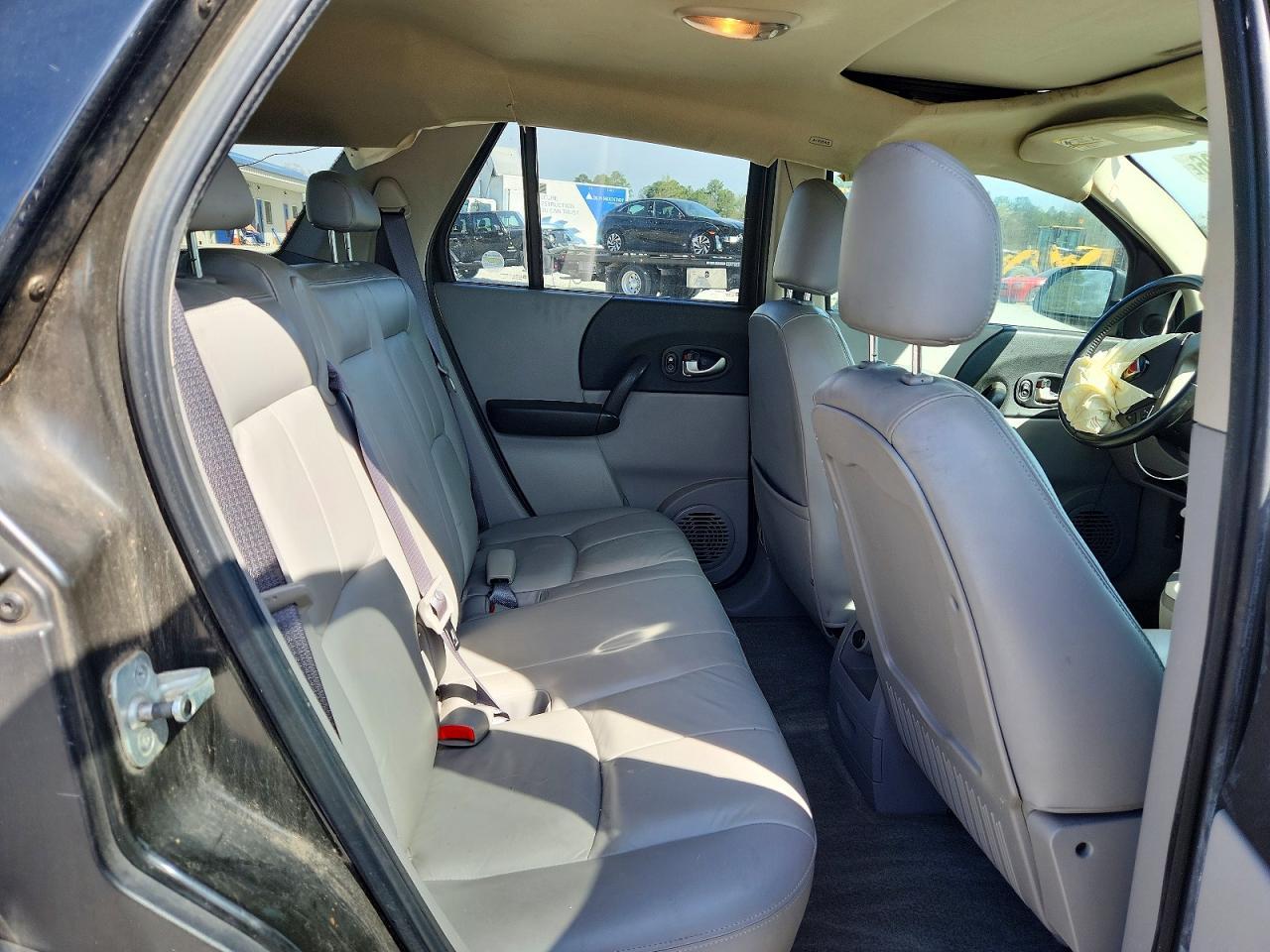 2004 SATURN Vue