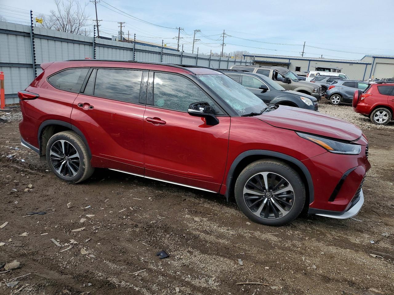 2022 TOYOTA HIGHLANDER
