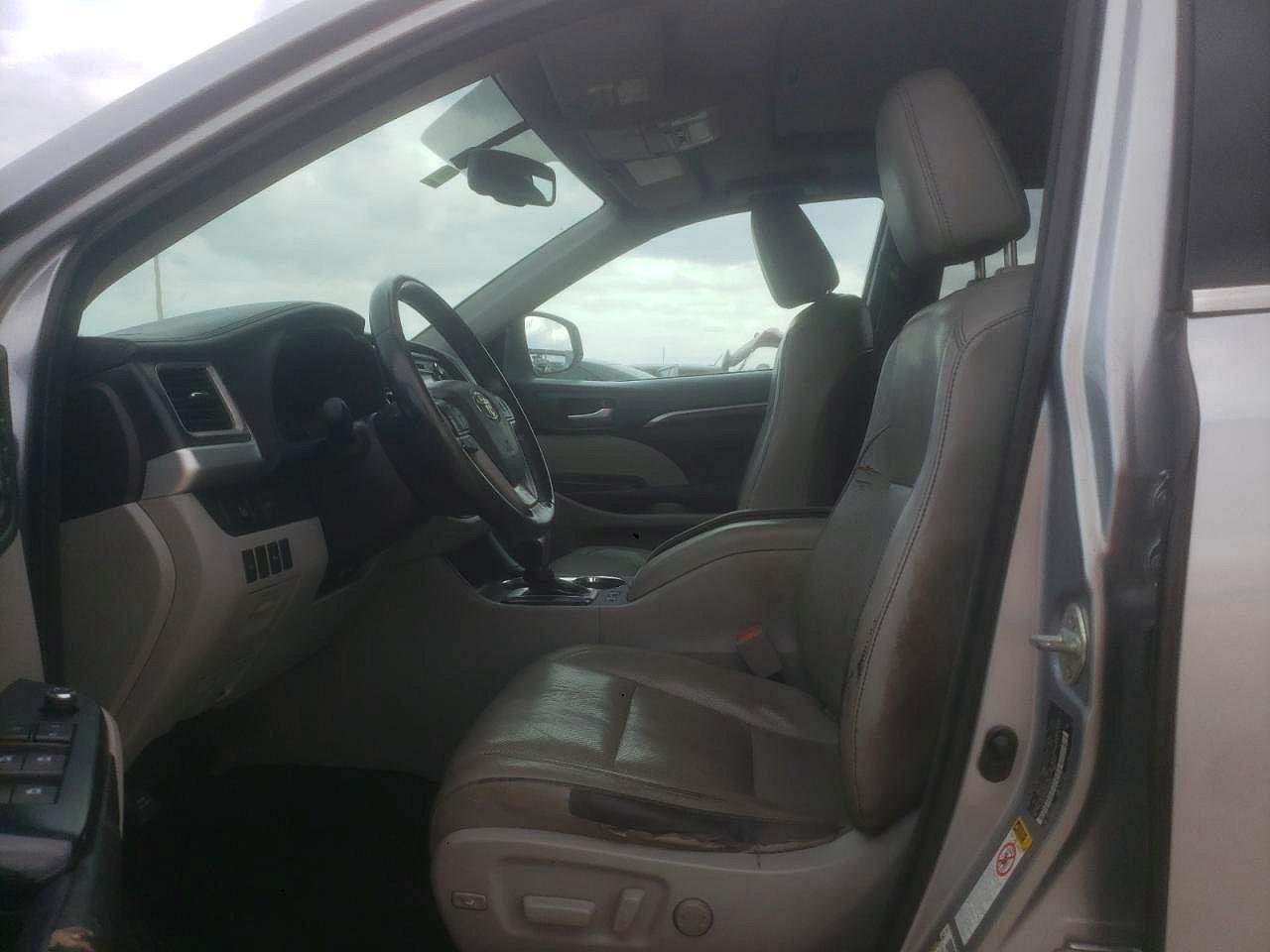 2015 TOYOTA HIGHLANDER