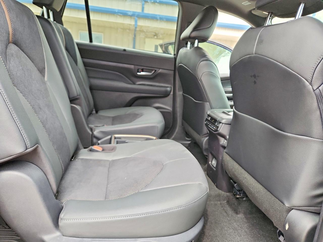 2026 TOYOTA HIGHLANDER