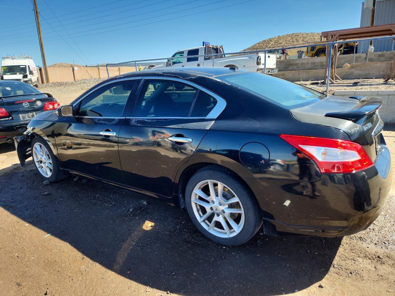 2011 NISSAN Maxima