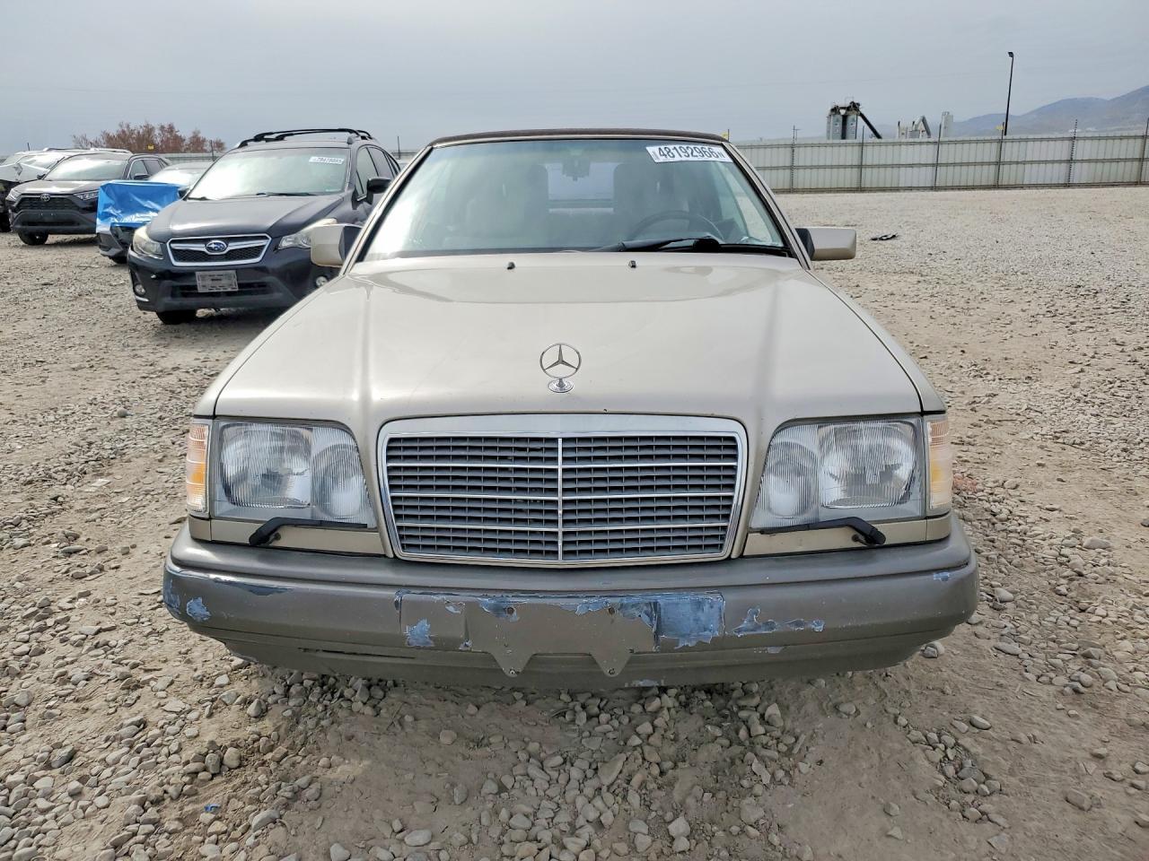1995 MERCEDES-BENZ E-Class