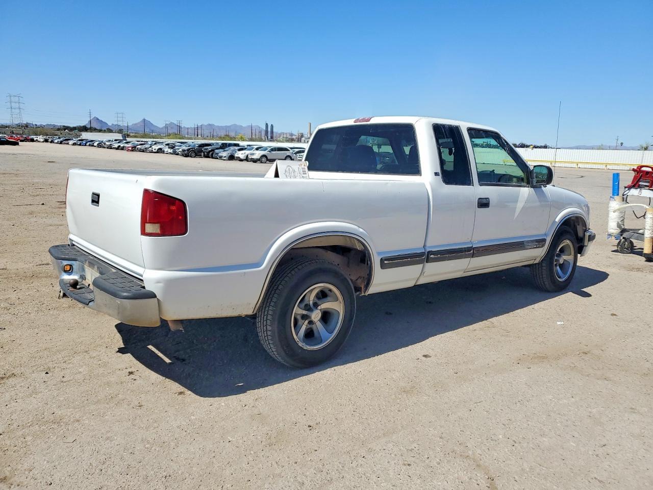 2002 CHEVROLET S-10