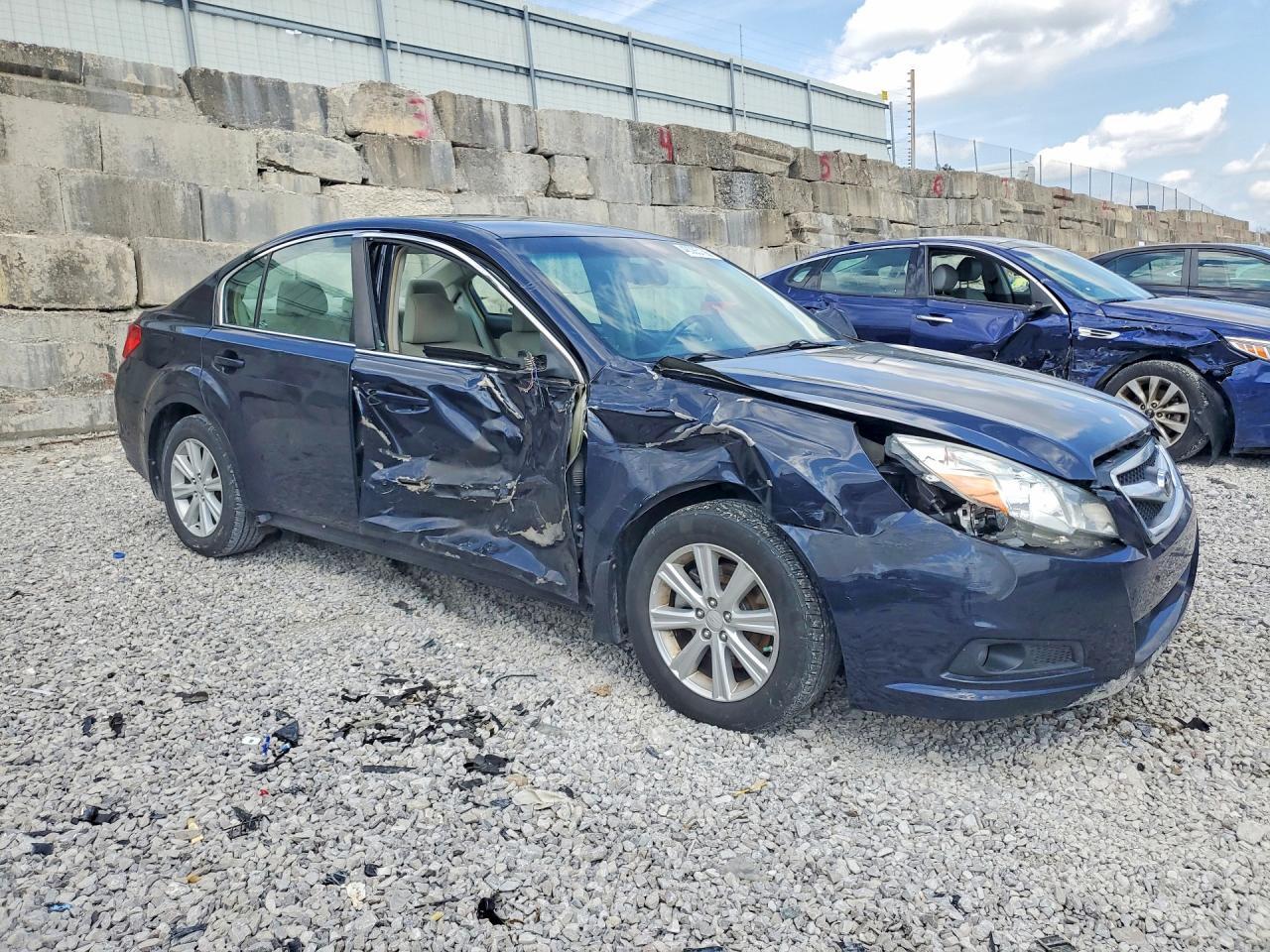 2012 SUBARU Legacy