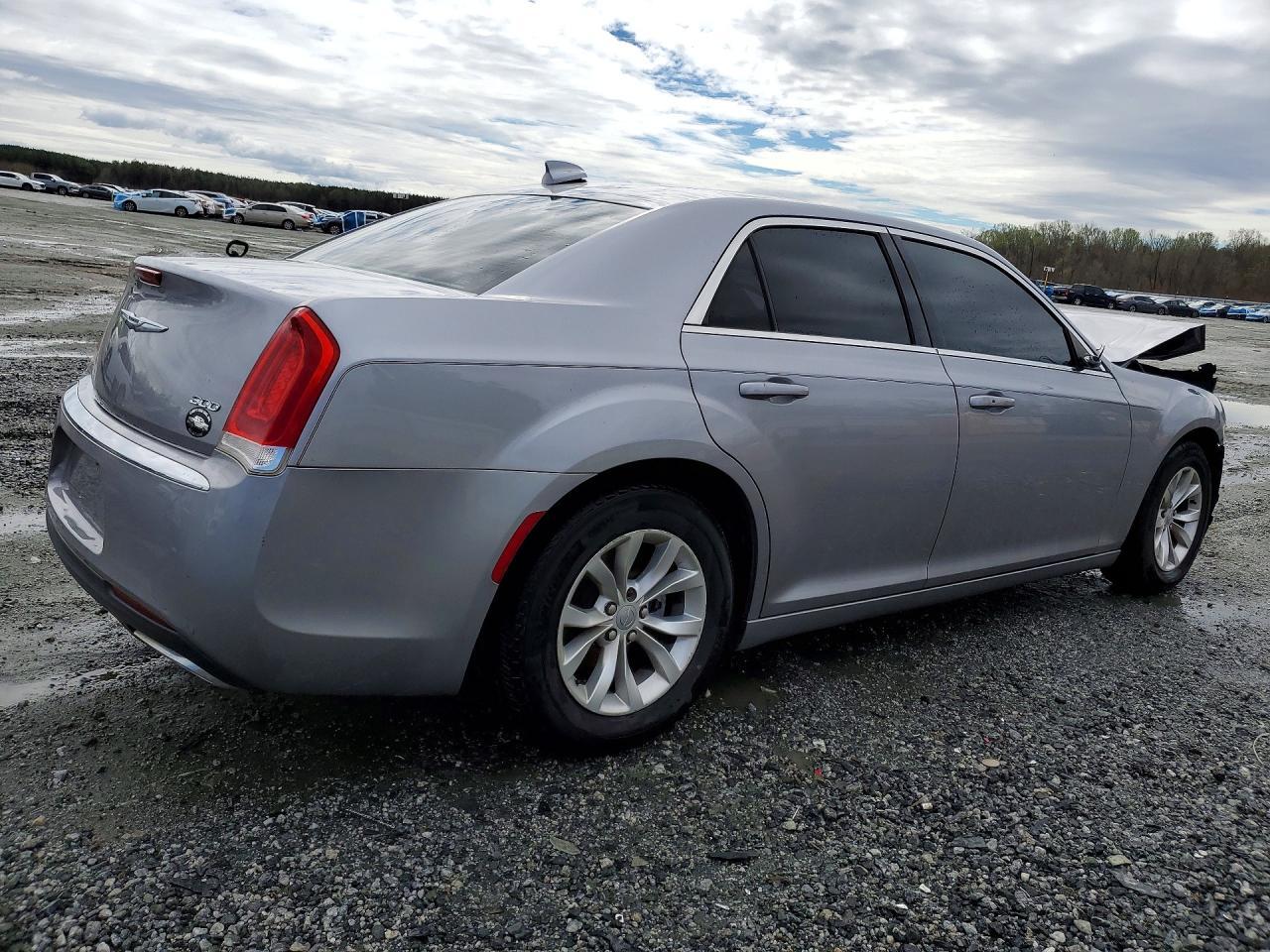 2015 CHRYSLER 300