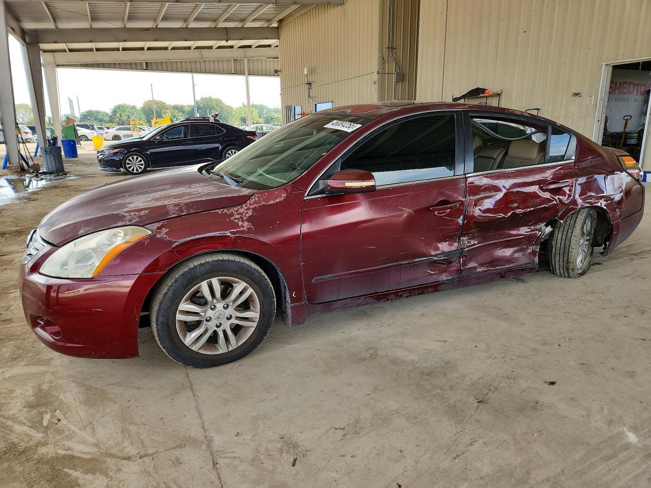 2010 NISSAN ALTIMA