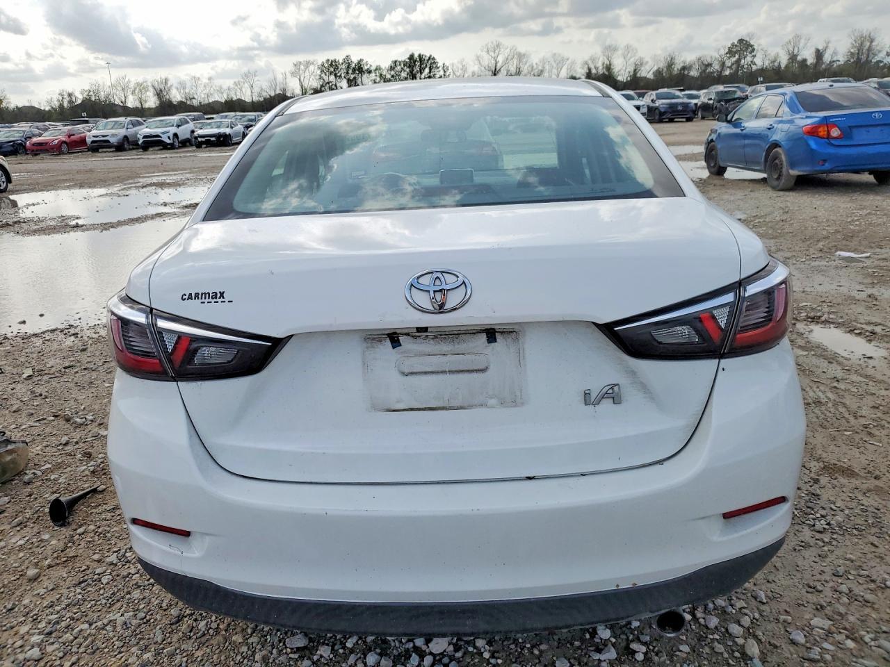 2018 TOYOTA YARIS