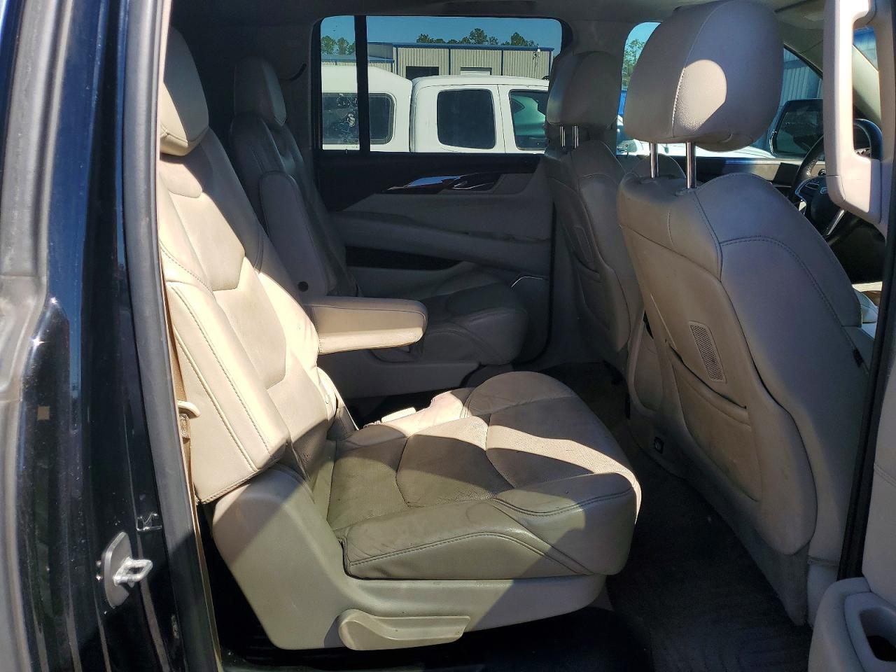 2016 CADILLAC Escalade ESV