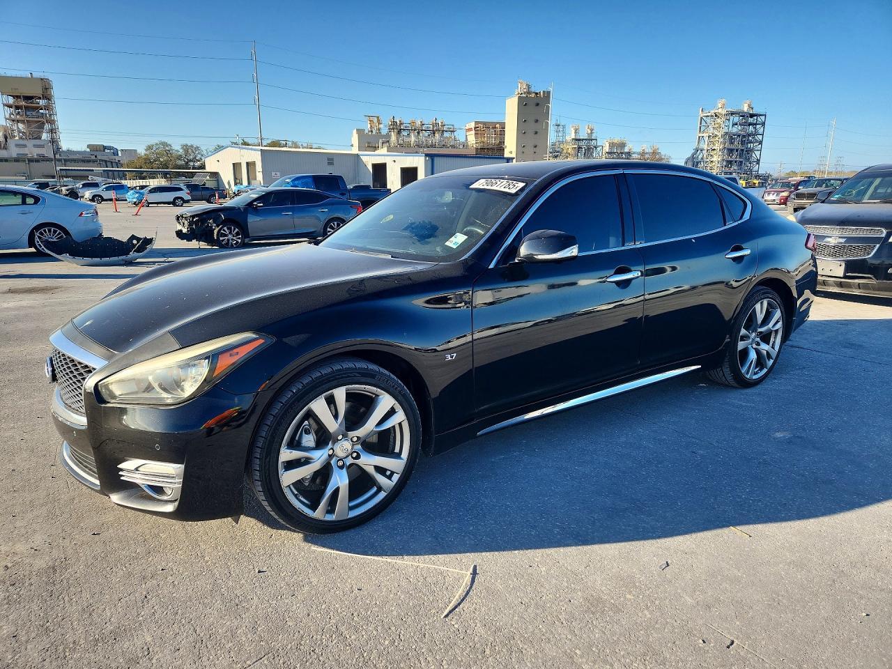 2016 INFINITI Q70