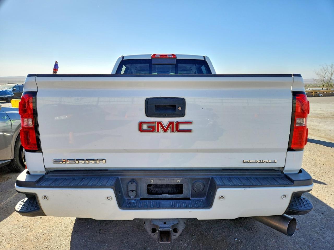 2016 GMC Sierra