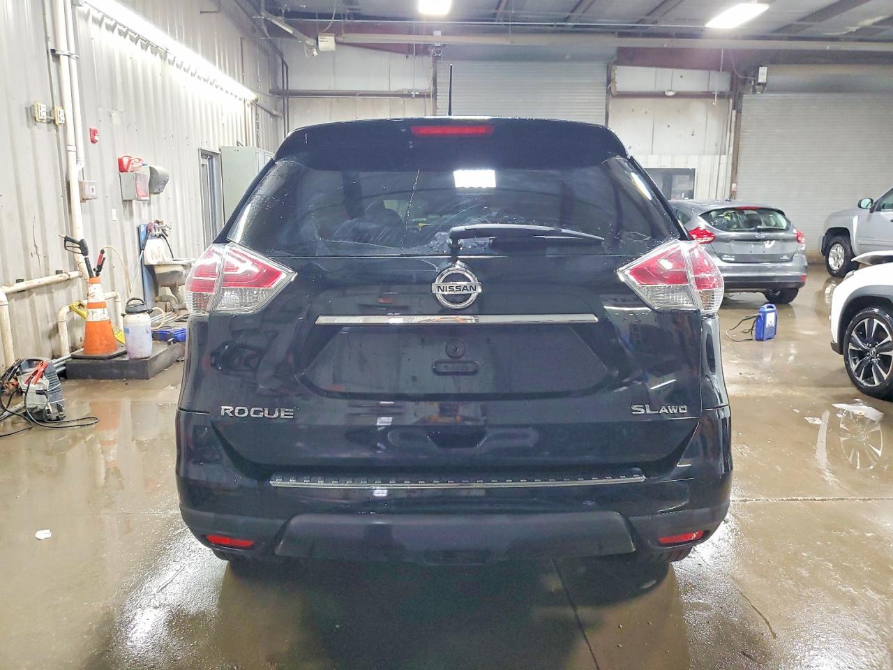 2015 NISSAN ROGUE
