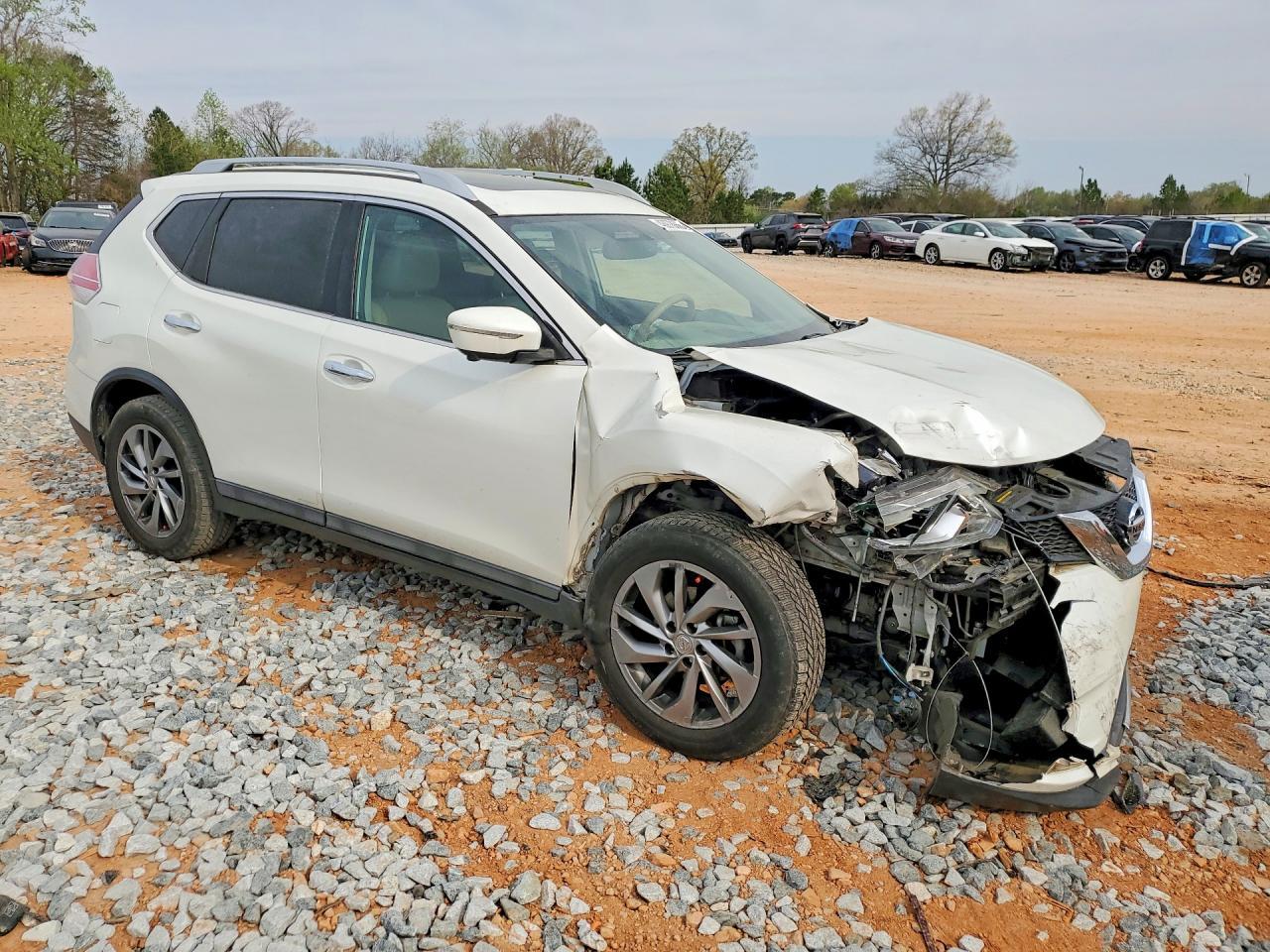 2015 NISSAN ROGUE