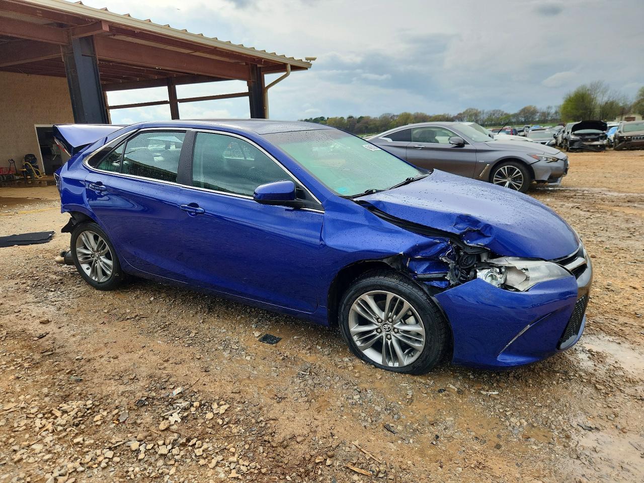 2016 TOYOTA CAMRY