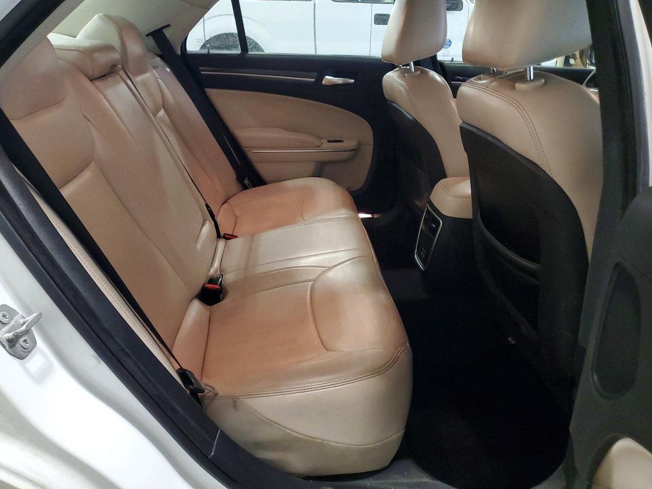 2016 CHRYSLER 300