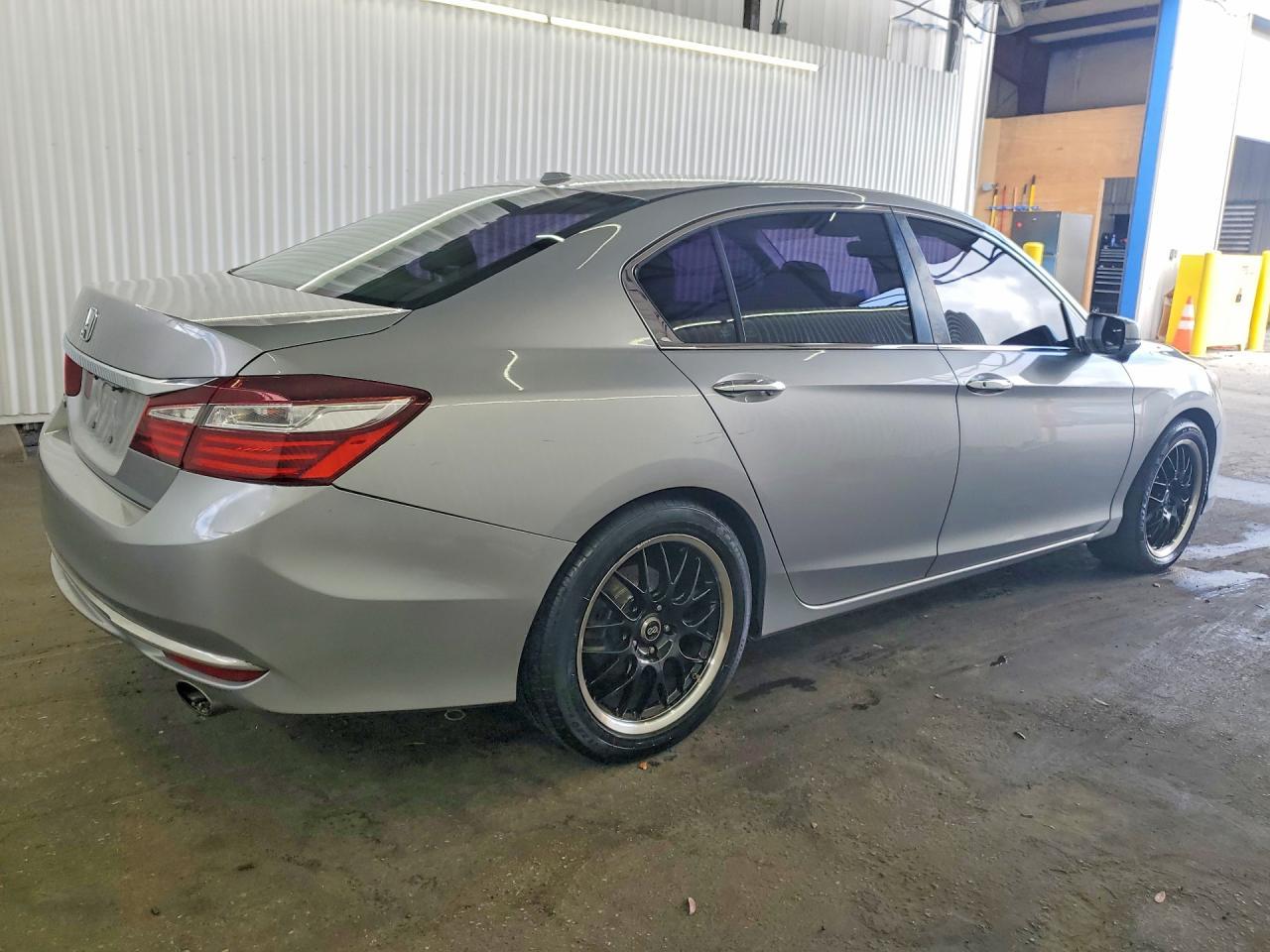 2017 HONDA ACCORD