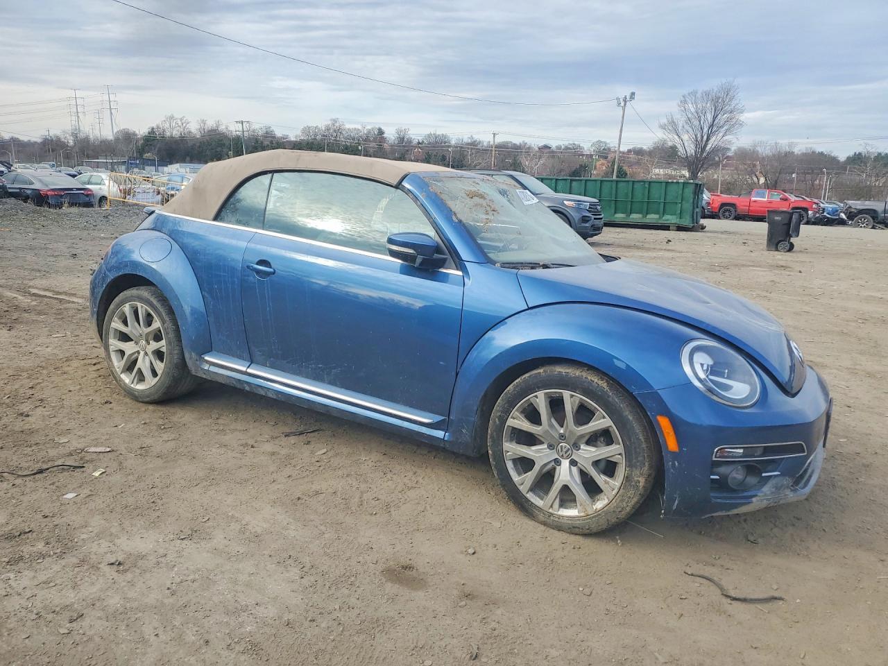 2018 VOLKSWAGEN Beetle