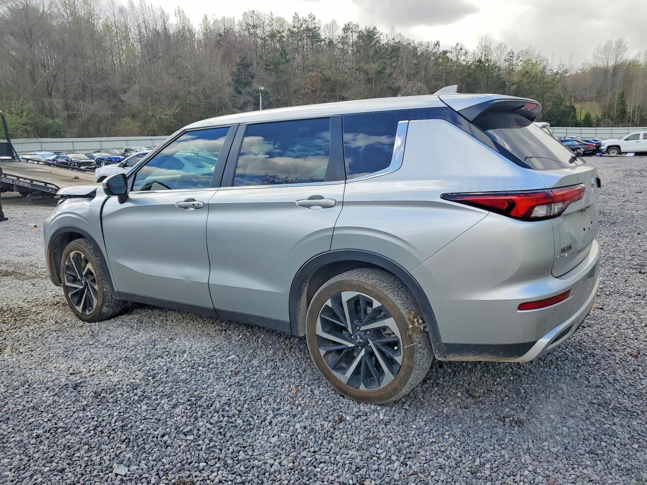 2024 MITSUBISHI outlander